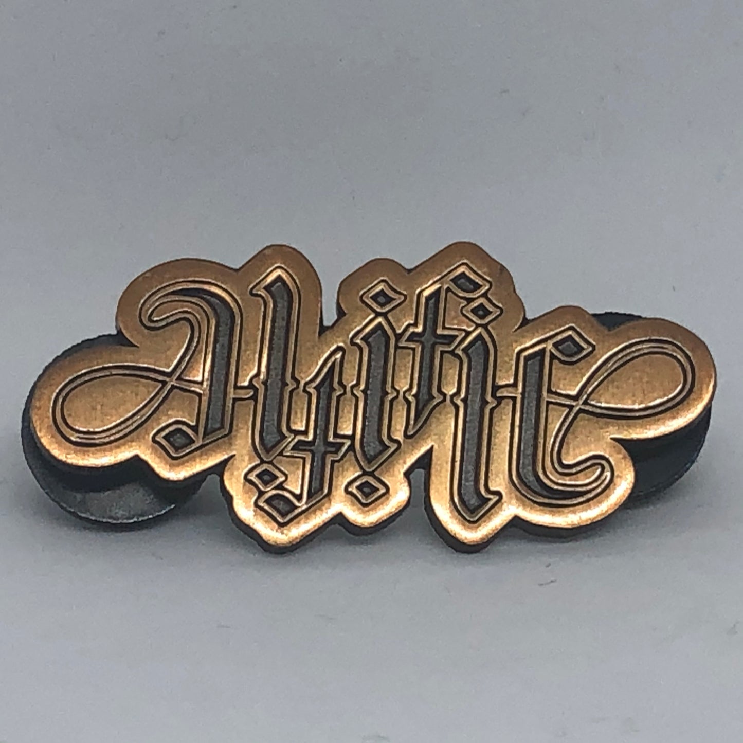 (i) Alific Reversible Pins